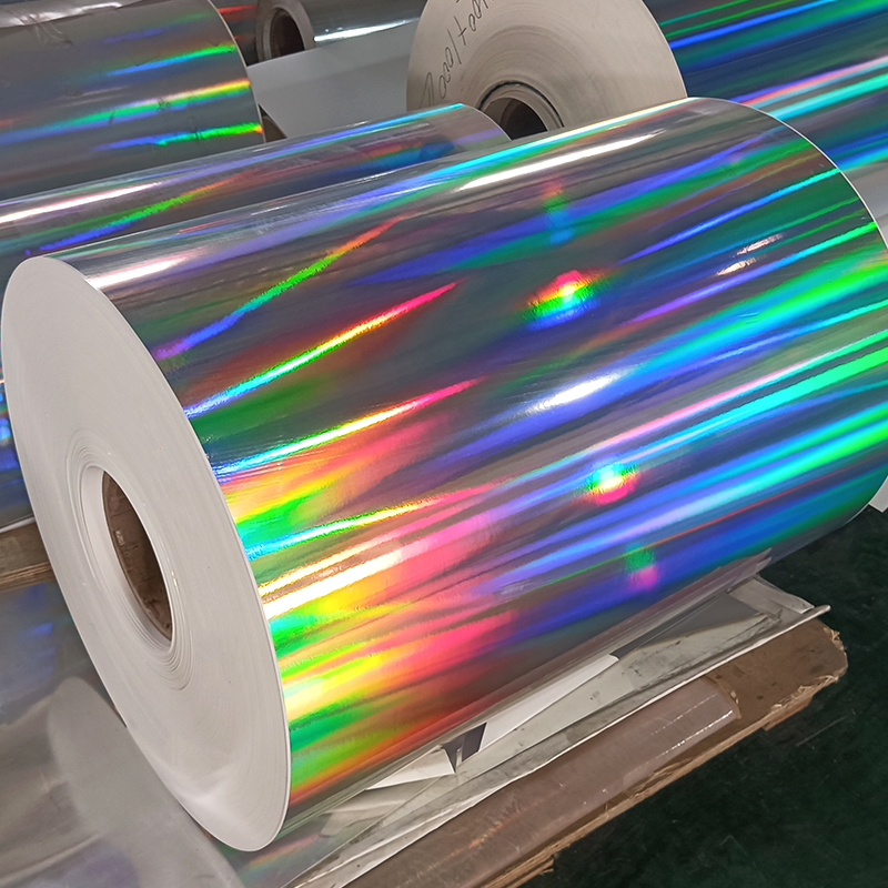 Pevný holografický kartón